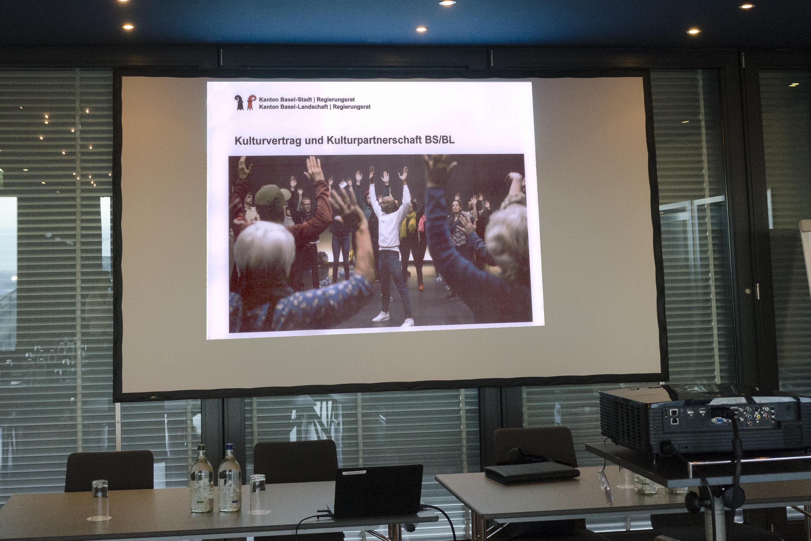 Read more about the article Kultur wird vermess- und verwertbar!  <em><span style="font-size: 12pt;">Der neue Kulturvertrag zwischen den beiden Basel</span></em>